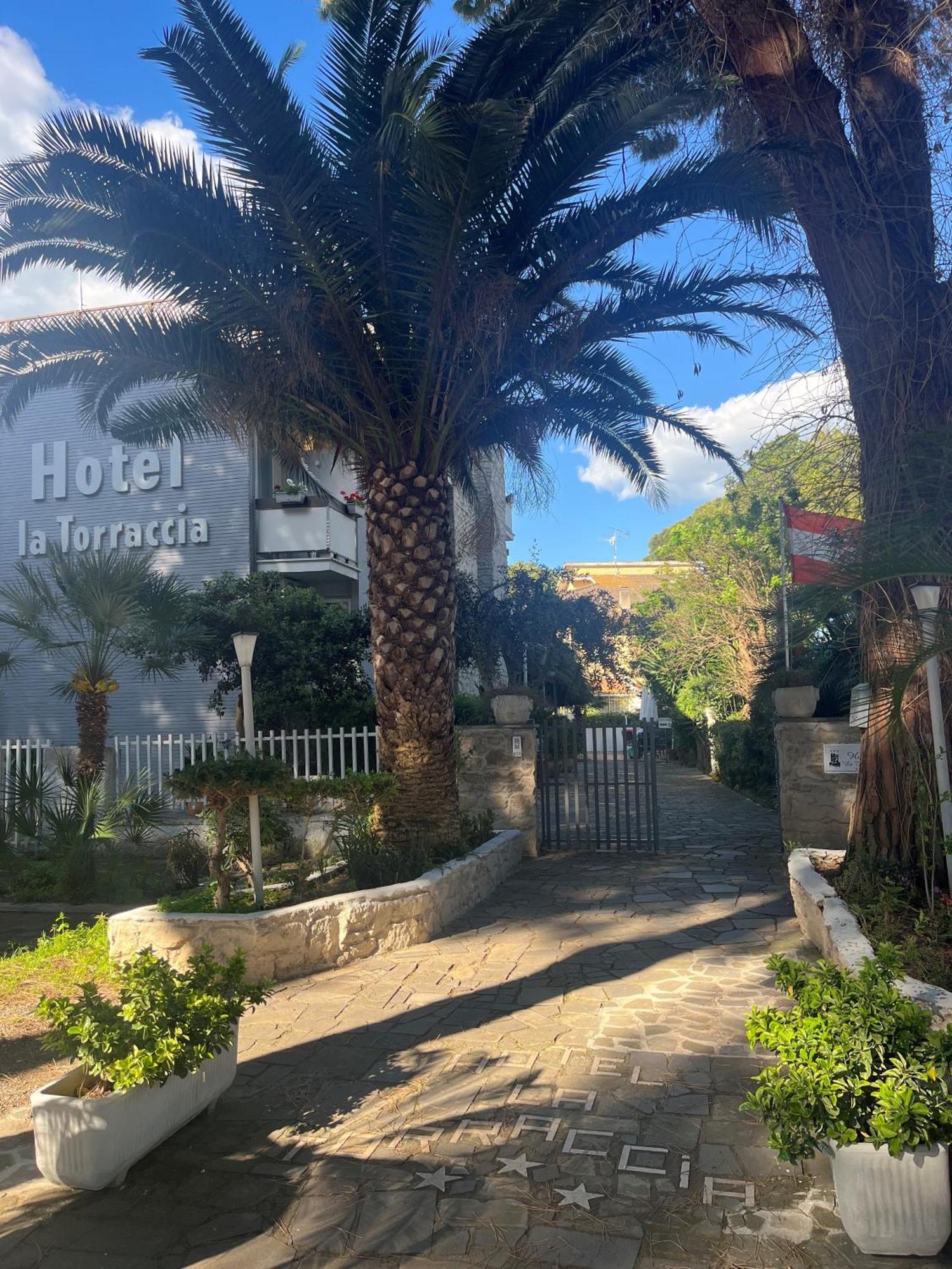 Hotel La Torraccia Таркиния Екстериор снимка
