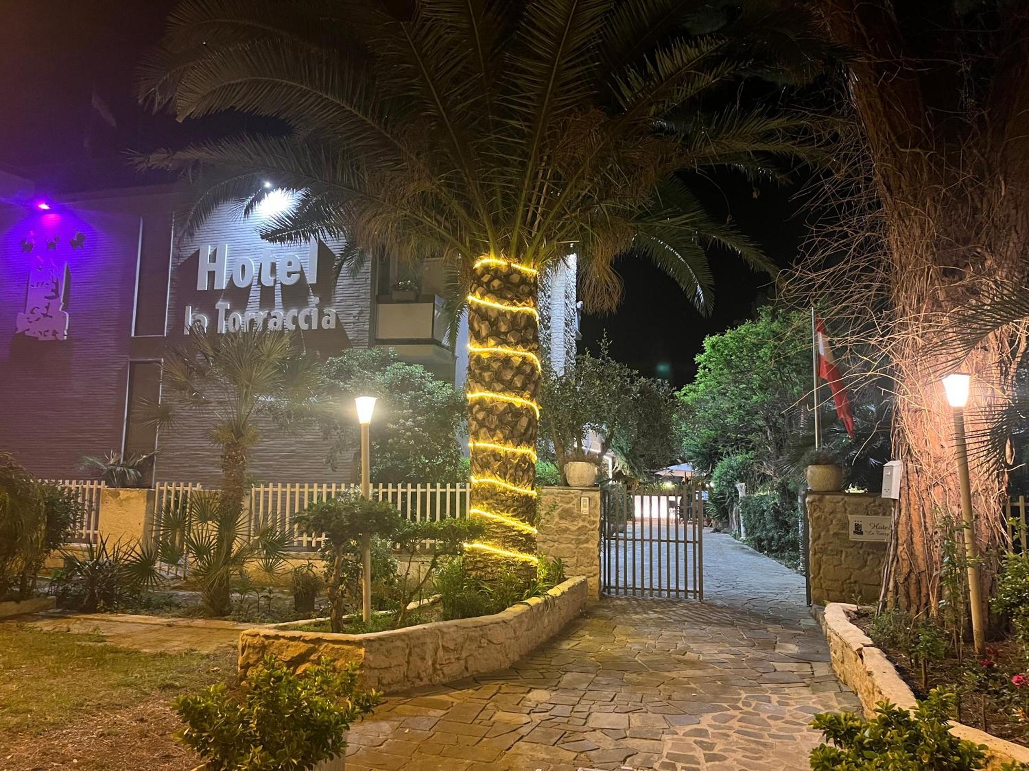Hotel La Torraccia Таркиния Екстериор снимка