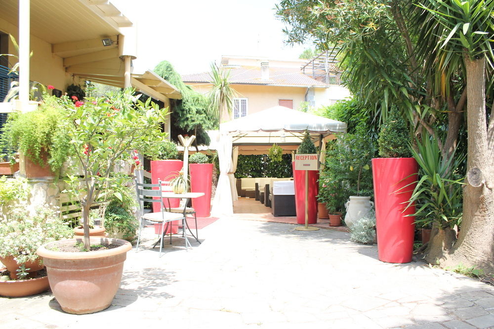 Hotel La Torraccia Таркиния Екстериор снимка